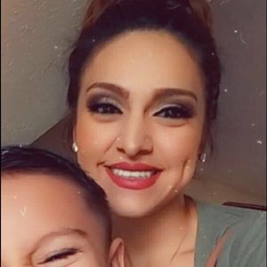 Meet your Posher, Crystal